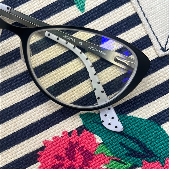 Isaac Mizrahi NEW YORK Black Cat-Eye Prescribed Glasses (52|16-140mm) - Picture 3 of 11